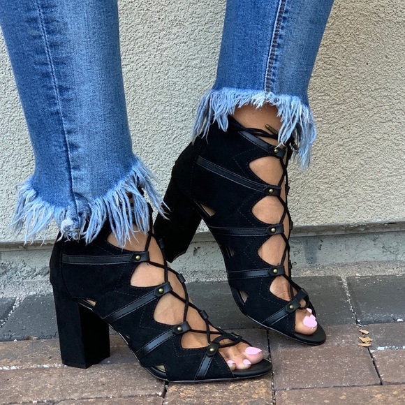 Caged Lace up Geometric Cutouts Block Heel Bootie - Picture 3 of 8